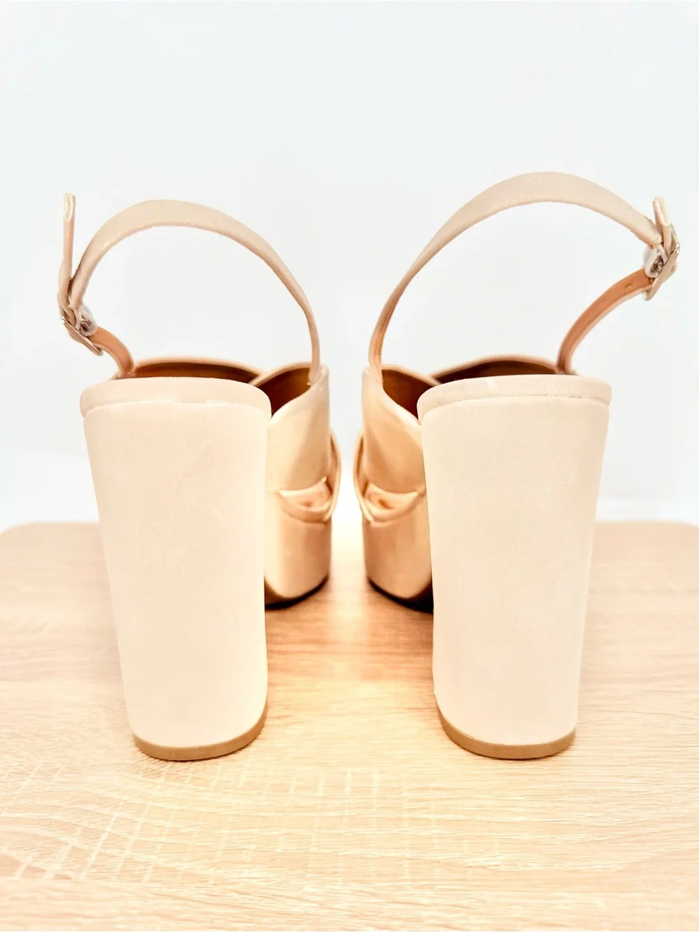 DV Dolce Vita Cypress Platform Sandals Cream Suede Crisscross Slingback Heel 9.5